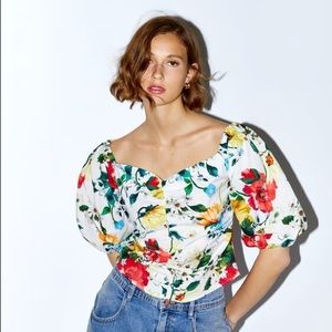 SOLD‼️Zara Versatile ruched top- NWT